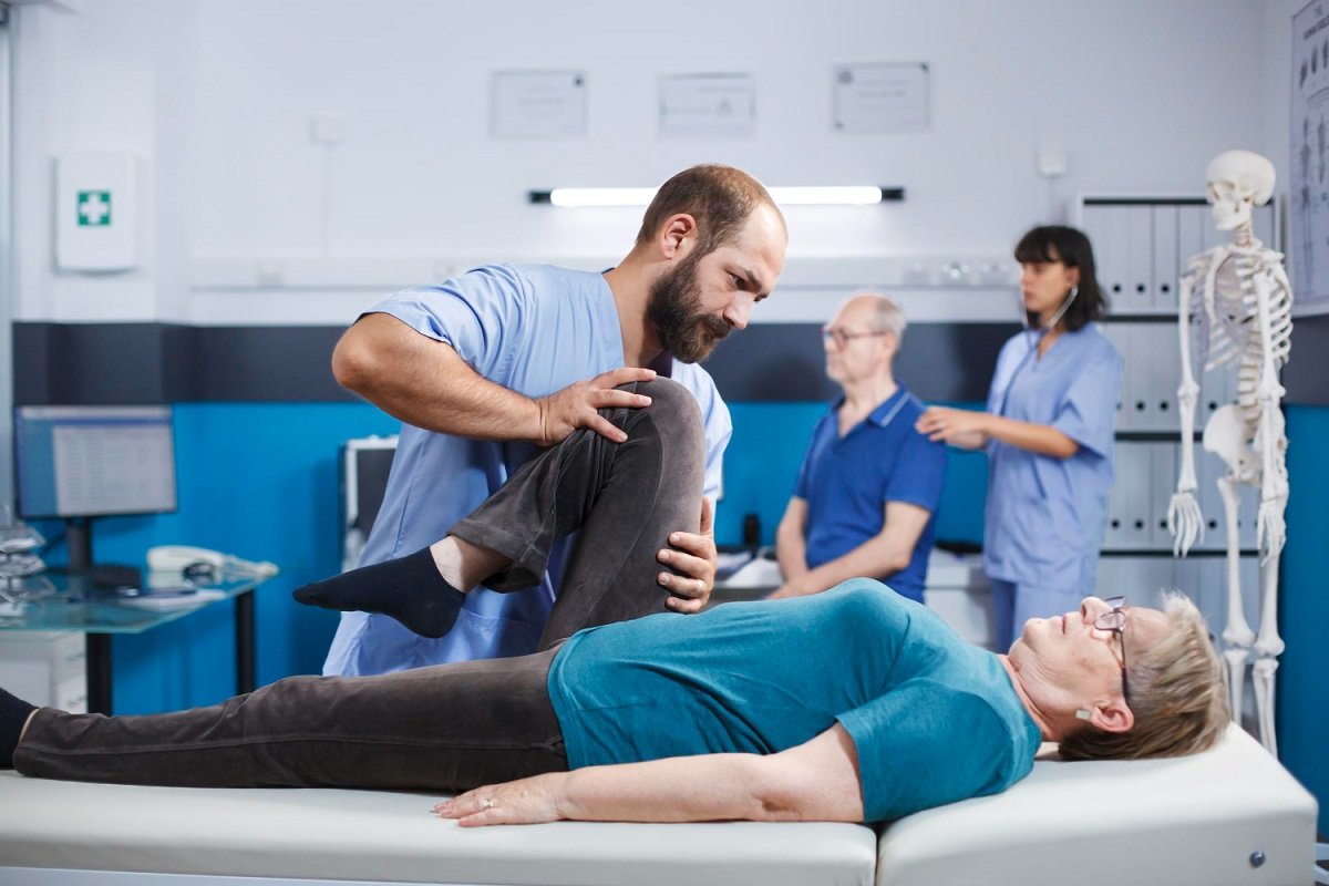 Best Knee Pain Physiotherapy in Delhi